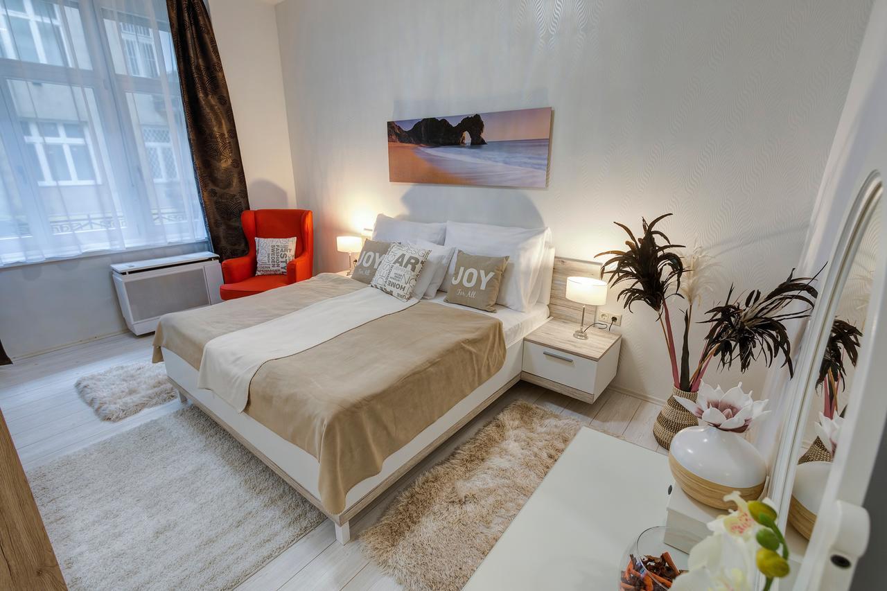 Sweet Dreams At King Street Gold Budapest Exterior photo